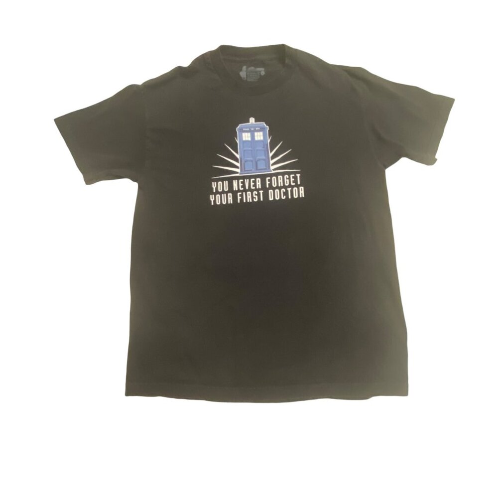 Doctor‎ Who T-Shirt "You Never Forget Your First Doctor" ThinkGeek